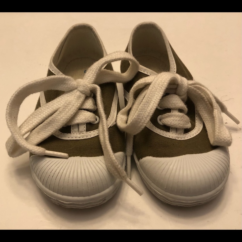 Cyrillus kids sneakers Made in Spain Size 24 NWOT